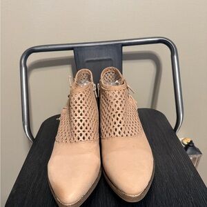 Unity in Diversity Perforated Leather Booties EU 40 Beige Cutout Ankle Boots